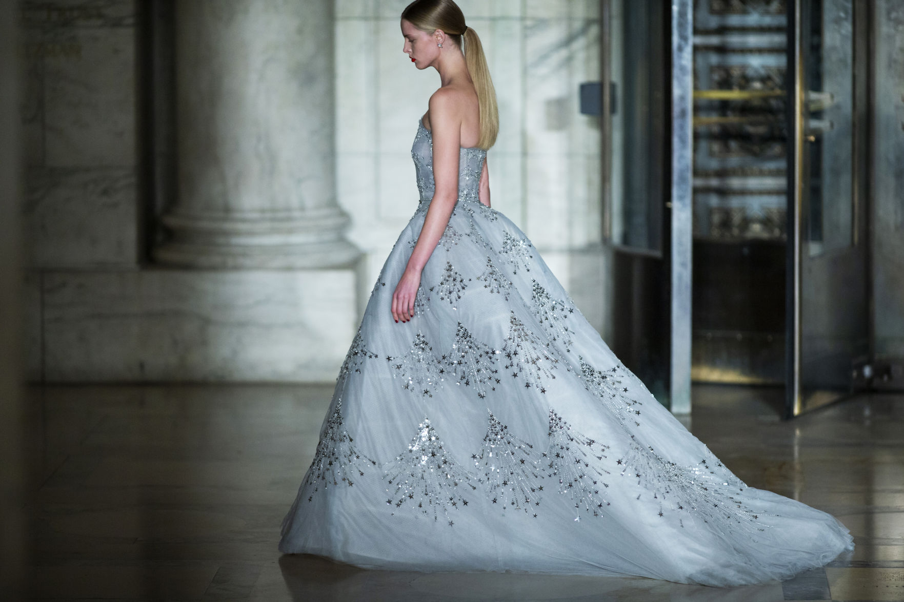 APTOPIX Fashion Oscar De la Renta
